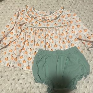 18 months pumpkin bloomer set
